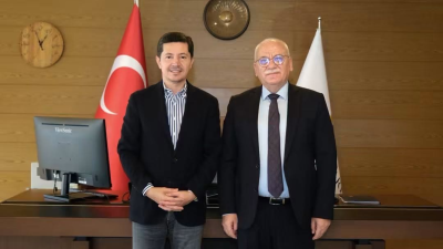 Erzurum Konfederasyonu (ERKON) Genel Başkanı Murat Şahsuvaroğlu, İstanbul Ticaret Üniversitesi